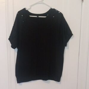 Women short sleeve black top TORRID 1X, eyelet sleeves